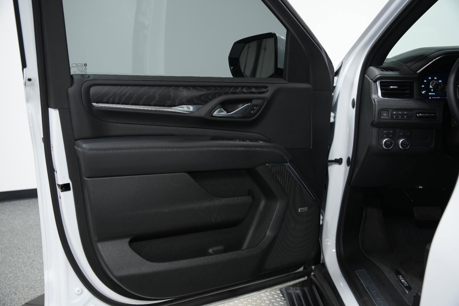 Used 2023 GMC Yukon Denali w/ LPO, Floor Liner Package image 25