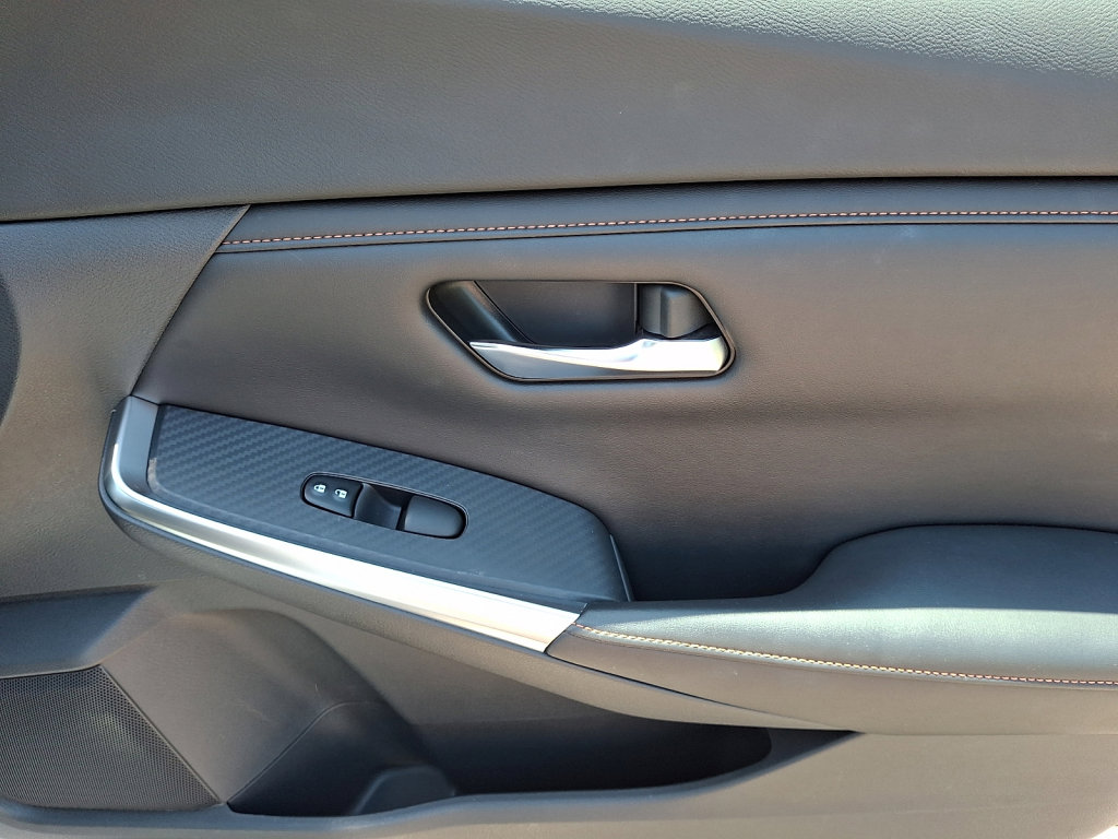 Used 2020 Nissan Sentra SR w/ Trunk Package FWD image 10