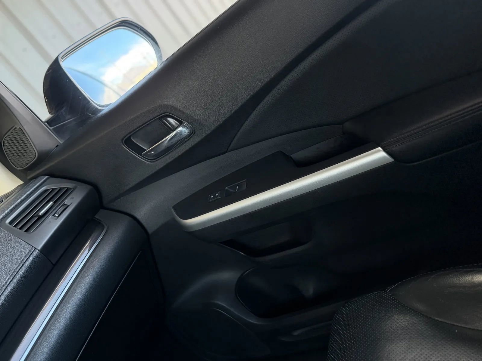 Used 2016 Honda CR-V EX-L image 35