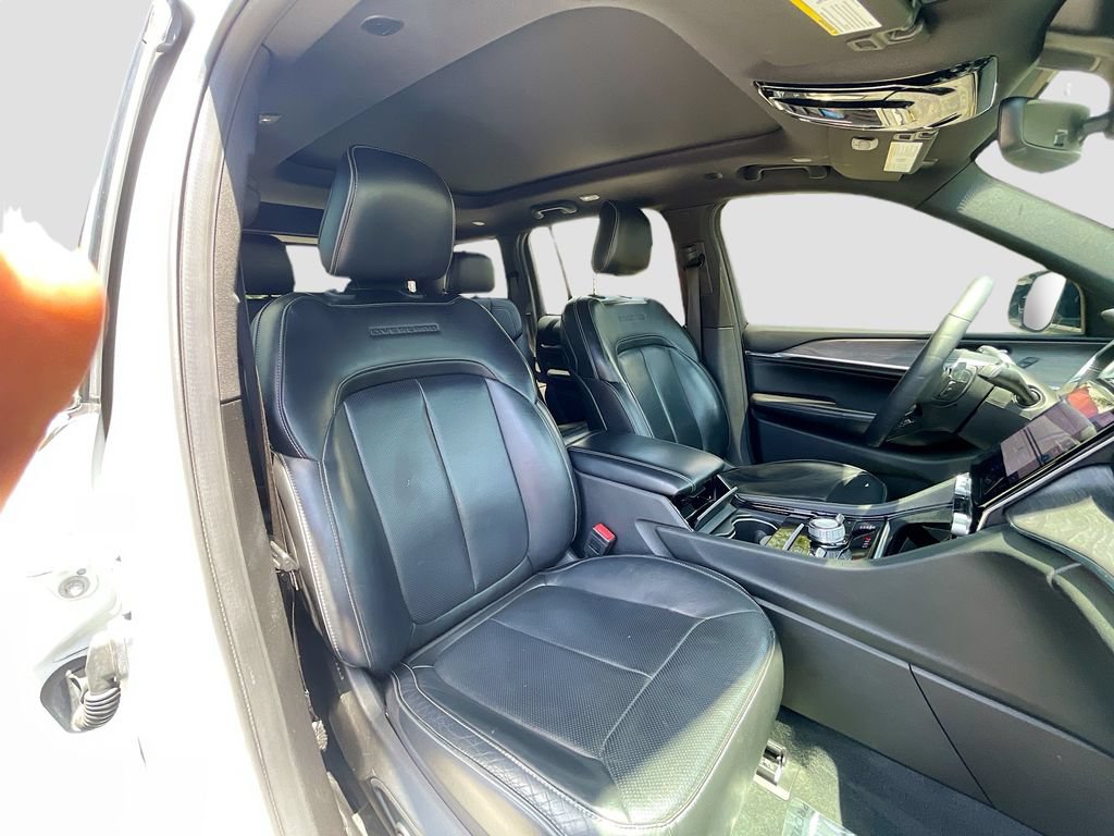 Used 2022 Jeep Grand Cherokee Overland AWD/4WD image 30