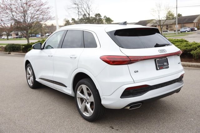 Used 2025 Audi Q5 Premium Plus w/ Premium Plus AWD/4WD image 9