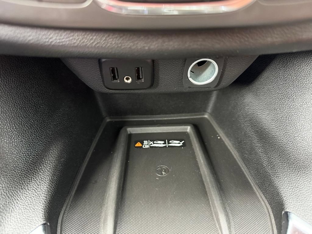 Used 2019 Chevrolet Traverse High Country AWD/4WD image 32