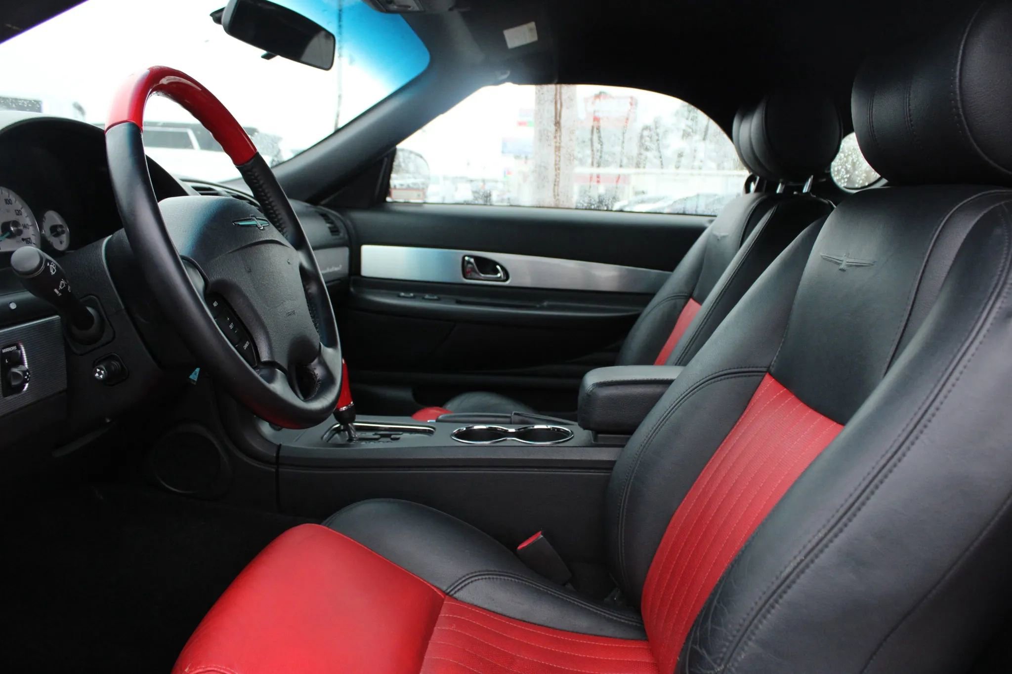 Used 2004 Ford Thunderbird image 19