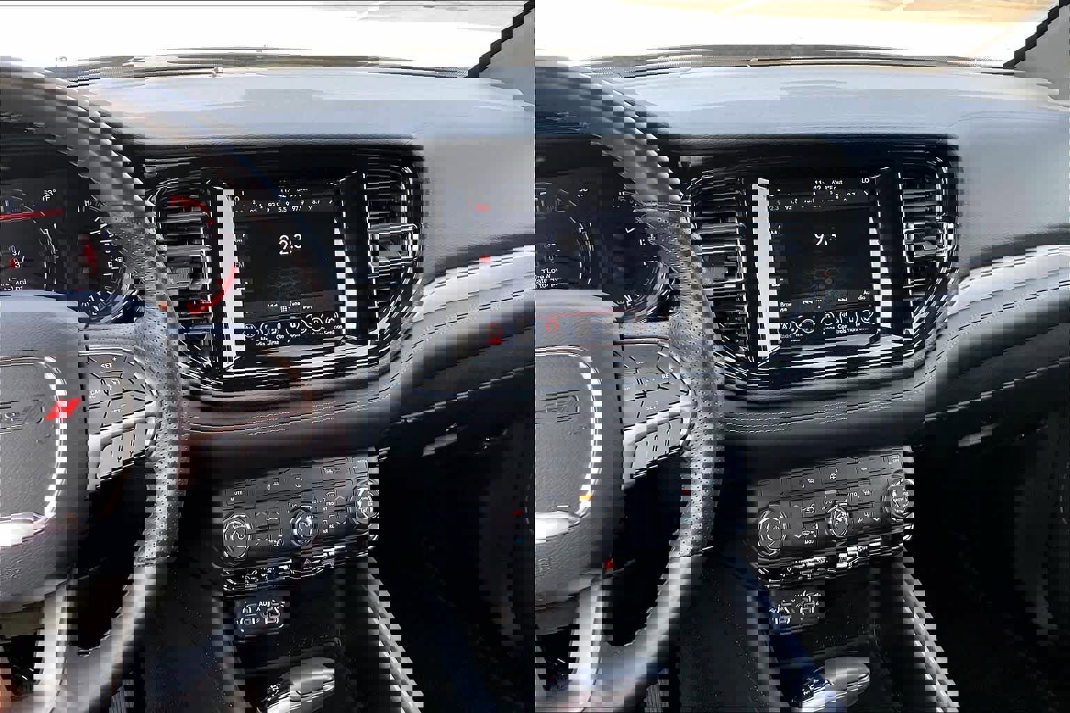 Used 2024 Dodge Durango SXT image 7