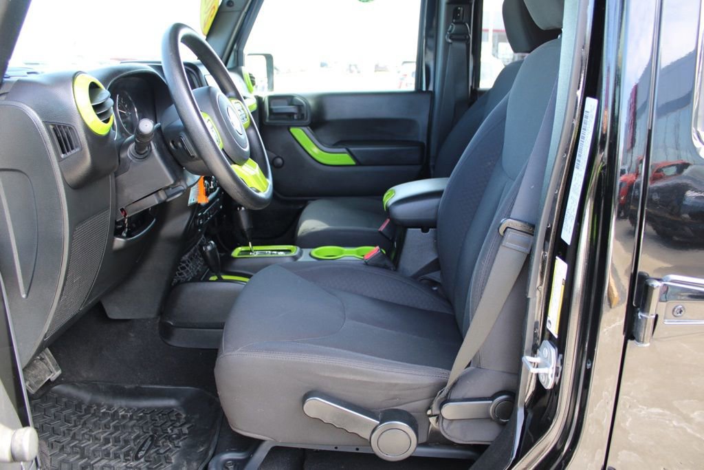 Used 2015 Jeep Wrangler Unlimited Sport w/ Mopar Black Appearance Group image 15