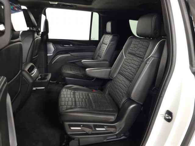 Certified 2024 Cadillac Escalade ESV Premium Luxury Platinum w/ LPO, Floor Liner Package AWD/4WD image 25