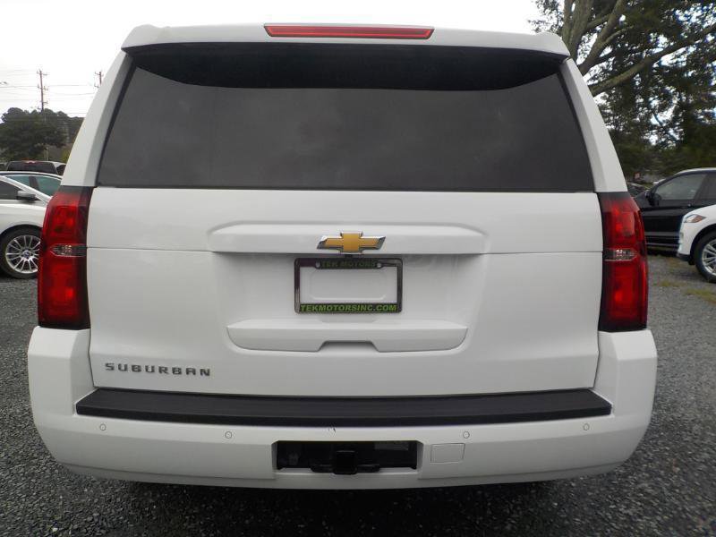 Used 2019 Chevrolet Suburban LT RWD image 4