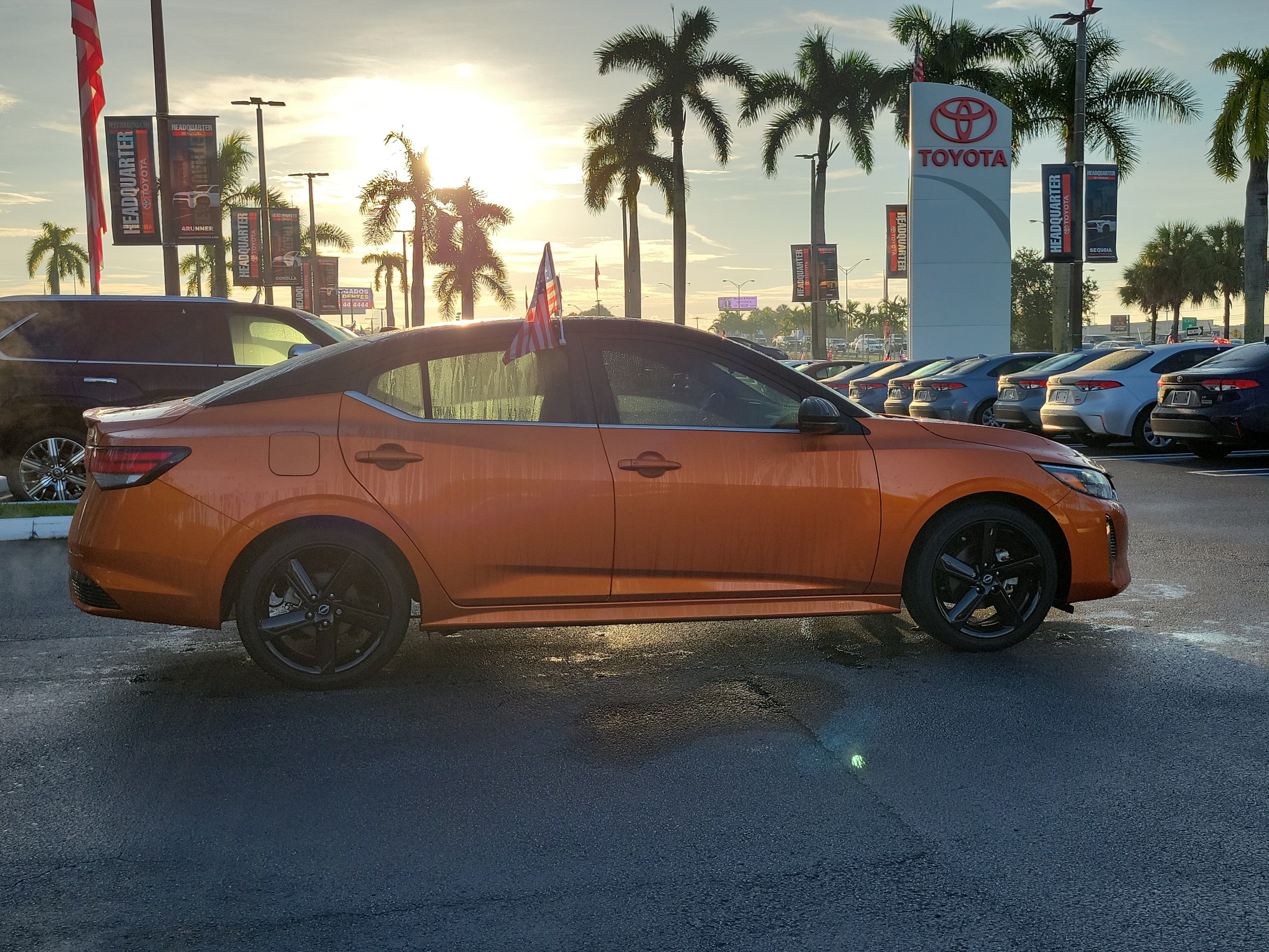 Used 2024 Nissan Sentra SR FWD image 13
