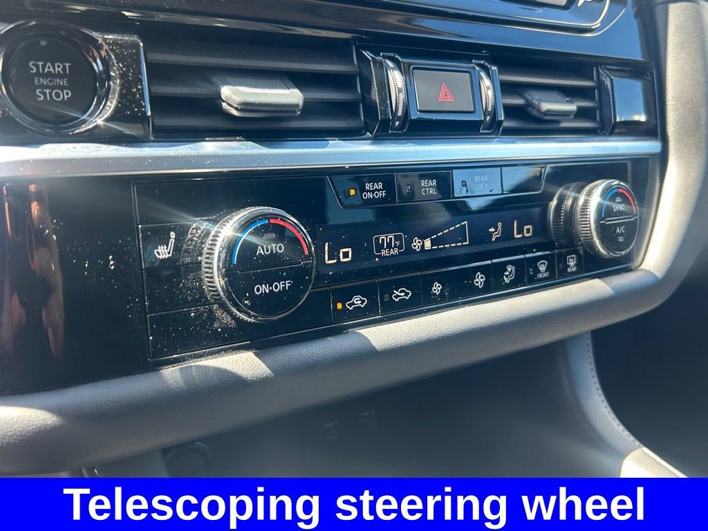 Used 2025 Nissan Pathfinder SV image 32