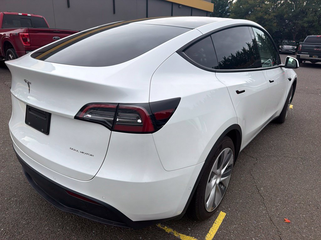 Used 2021 Tesla Model Y Long Range AWD/4WD image 5