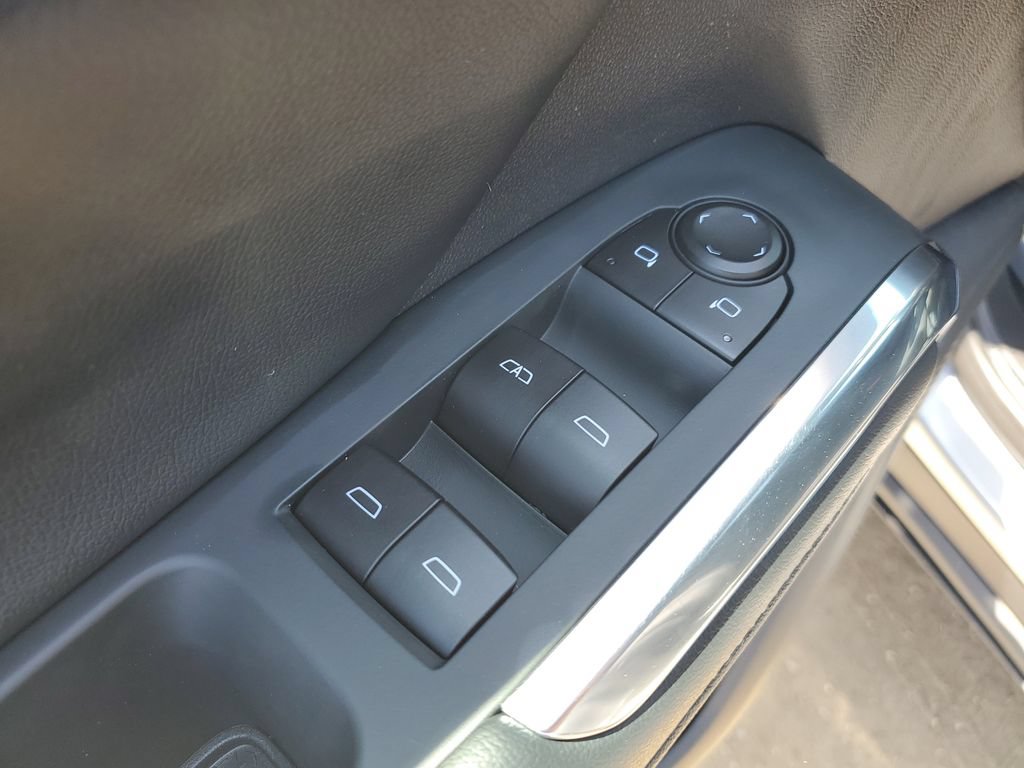 Used 2026 Chevrolet Traverse LT w/ Driver Confidence Package FWD image 22