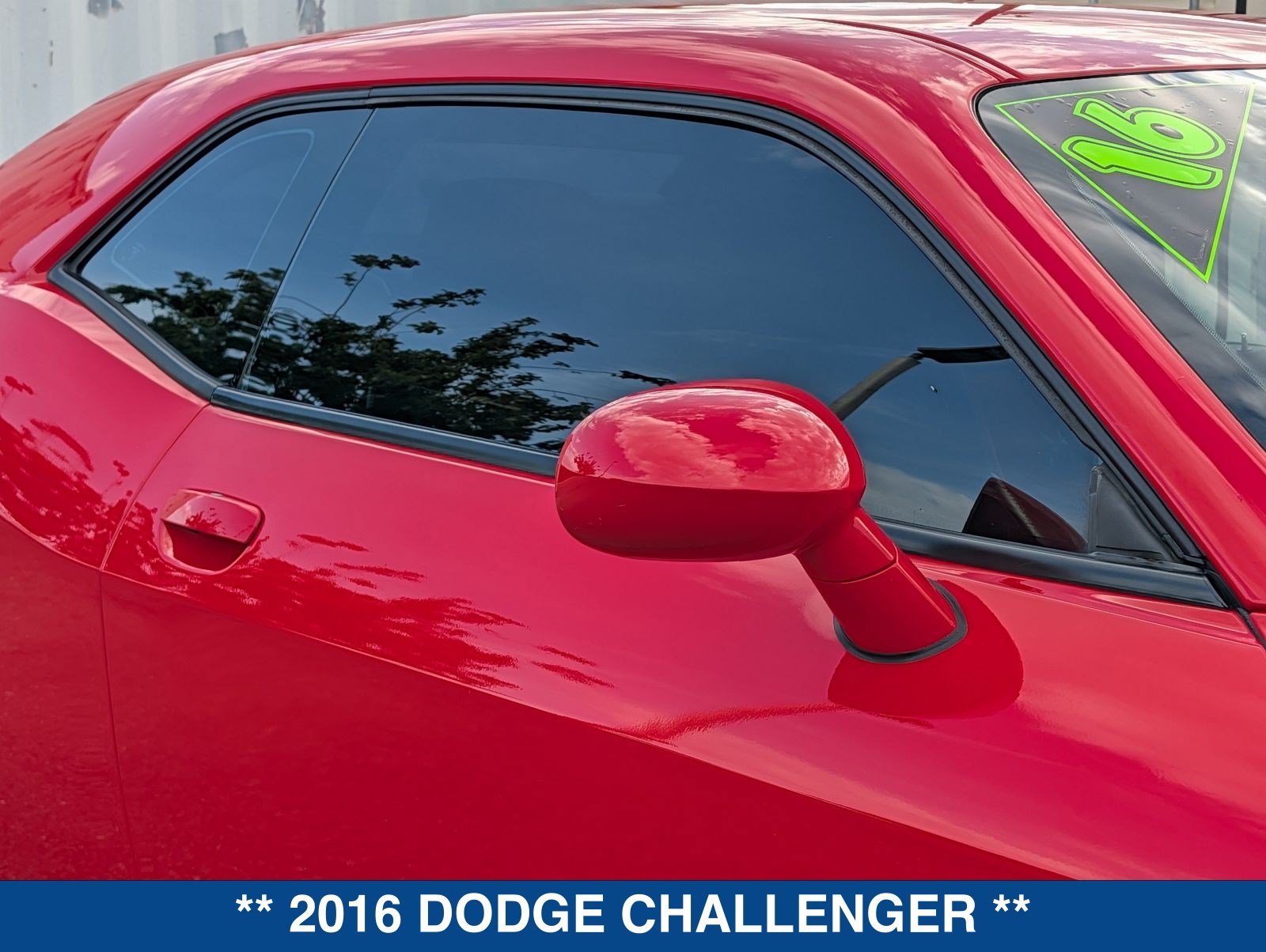 Used 2016 Dodge Challenger R/T Scat Pack w/ Leather Interior Group RWD image 11