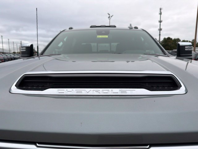 New 2026 Chevrolet Silverado 2500 High Country w/ LPO, Dark Essentials Package AWD/4WD image 12