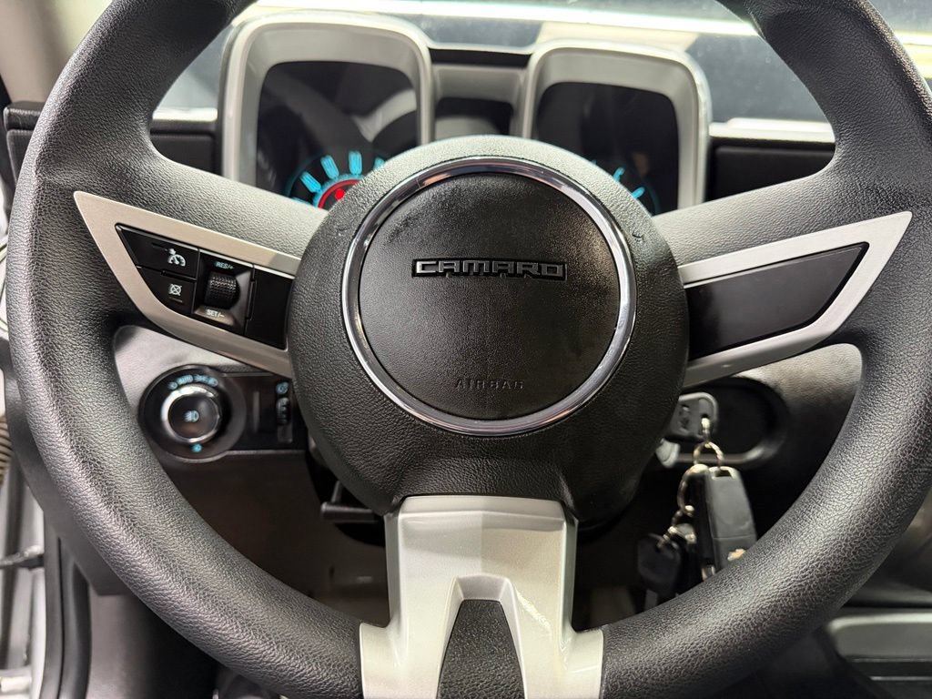 Used 2011 Chevrolet Camaro LT RWD image 22