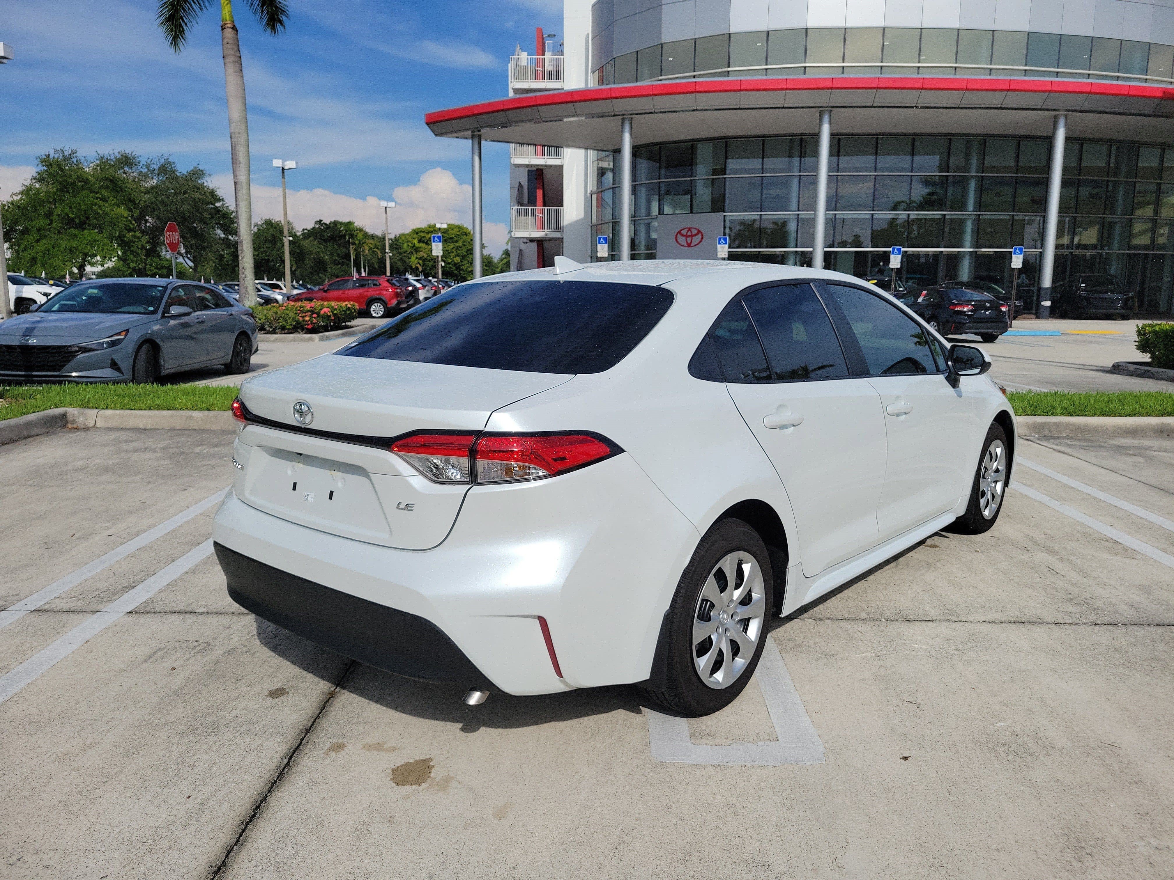 Used 2026 Toyota Corolla LE FWD image 7