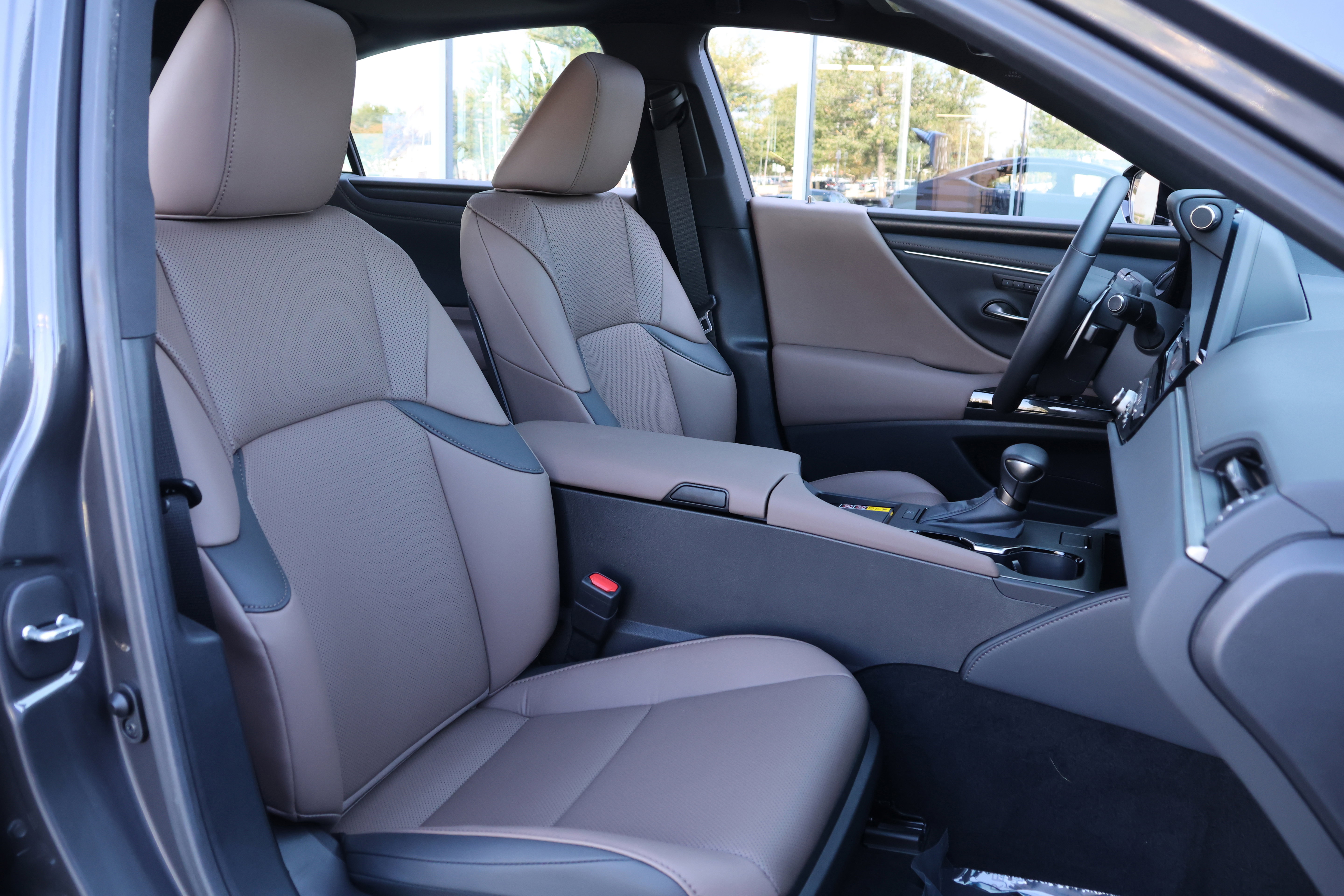 Used 2025 Lexus ES 350 w/ Premium Package image 35