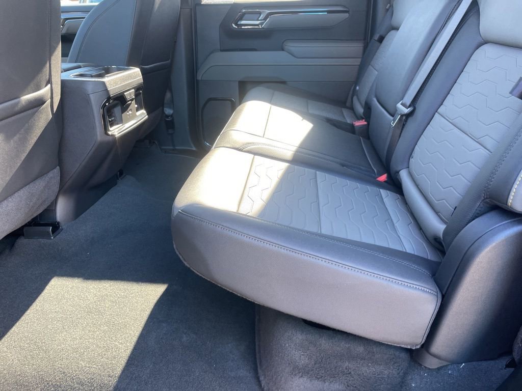 Used 2025 Chevrolet Silverado 1500 ZR2 w/ Technology Package image 43