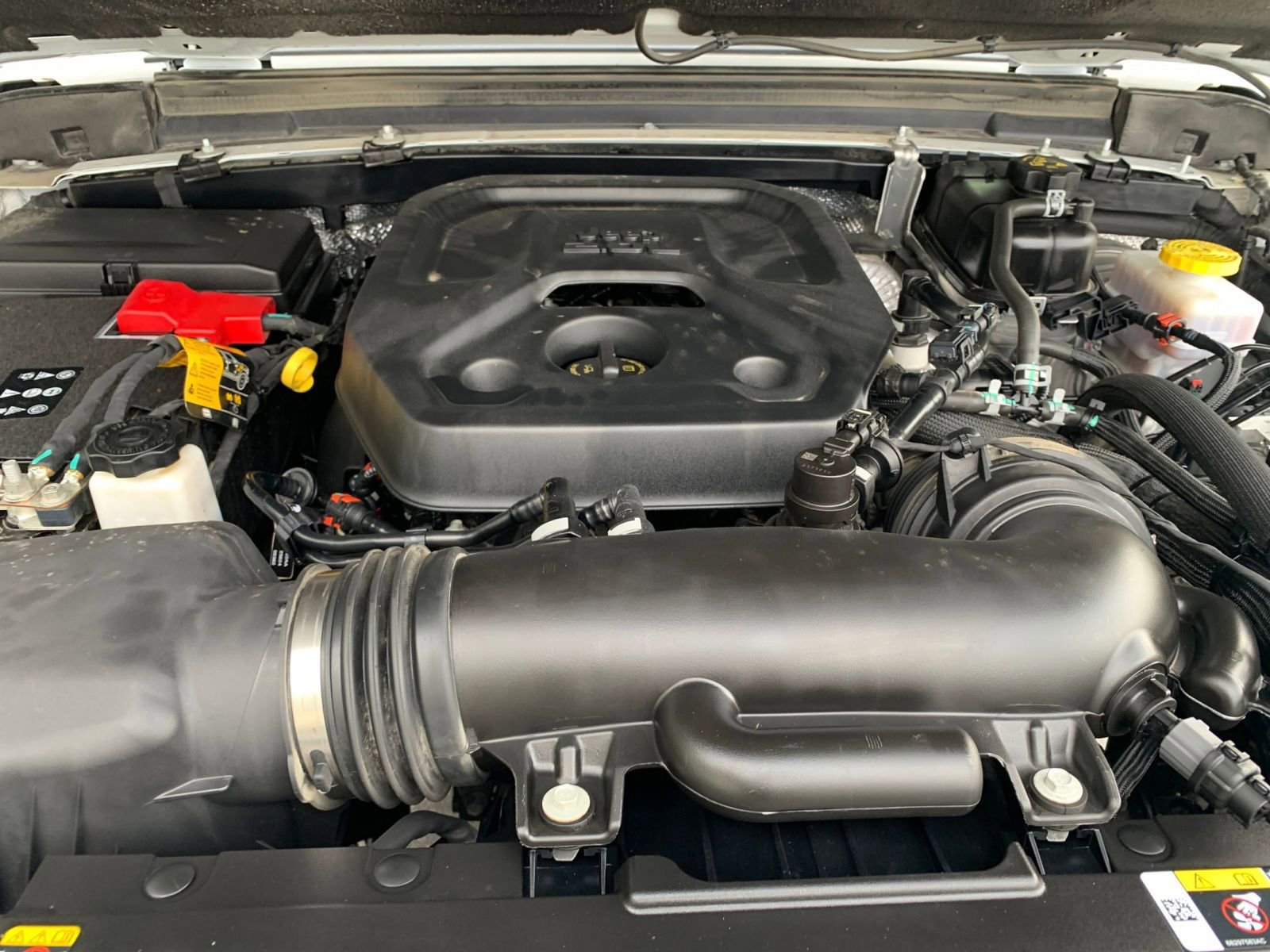 Used 2025 Jeep Wrangler Sahara image 31