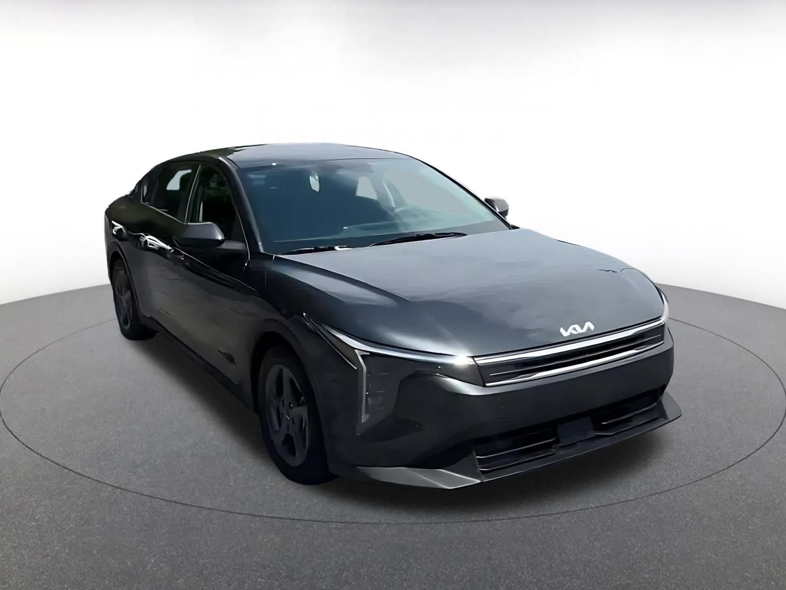 Used 2026 Kia K4 FWD image 3