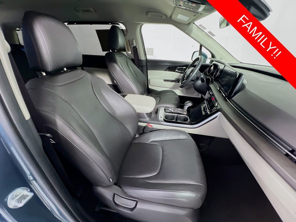 Certified 2024 Kia Carnival EX image 30