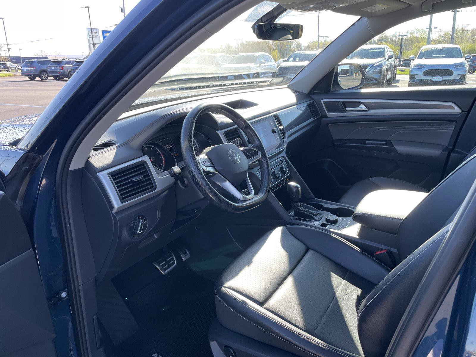 Used 2021 Volkswagen Atlas SE w/ Panoramic Sunroof Package AWD/4WD image 13