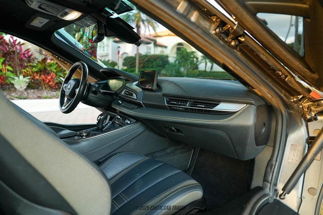 Used 2017 BMW i8 image 39