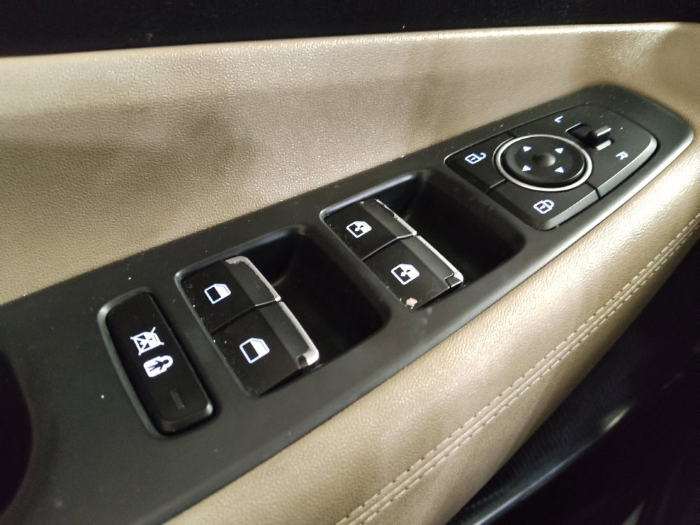 Used 2019 Hyundai Santa Fe SEL FWD image 27