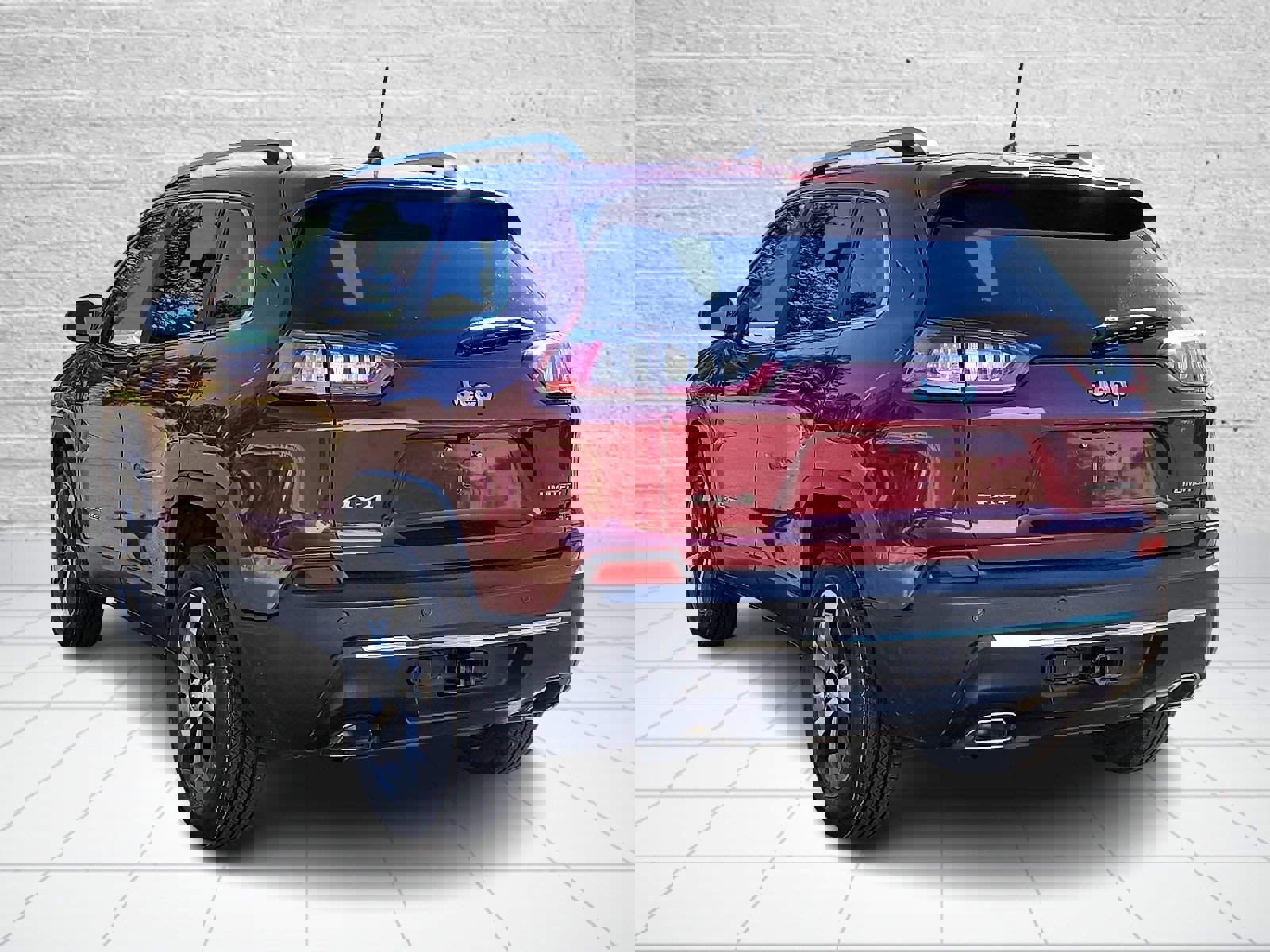 Used 2019 Jeep Cherokee Limited image 4