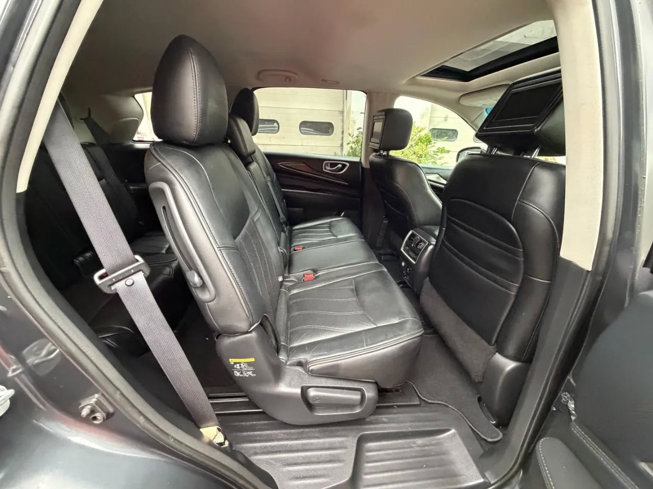 Used 2014 INFINITI QX60 Luxe w/ Premium Plus Package AWD/4WD image 29