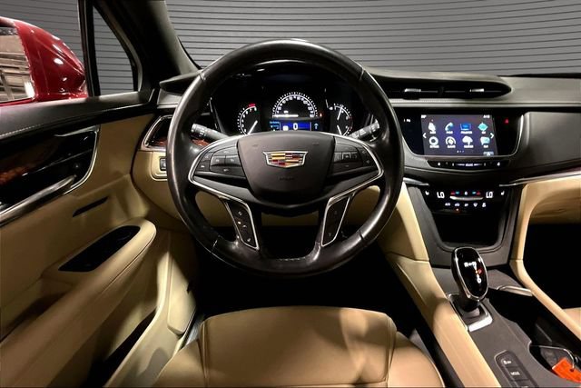 Used 2018 Cadillac XT5 Luxury w/ Driver Awareness Package AWD/4WD image 8