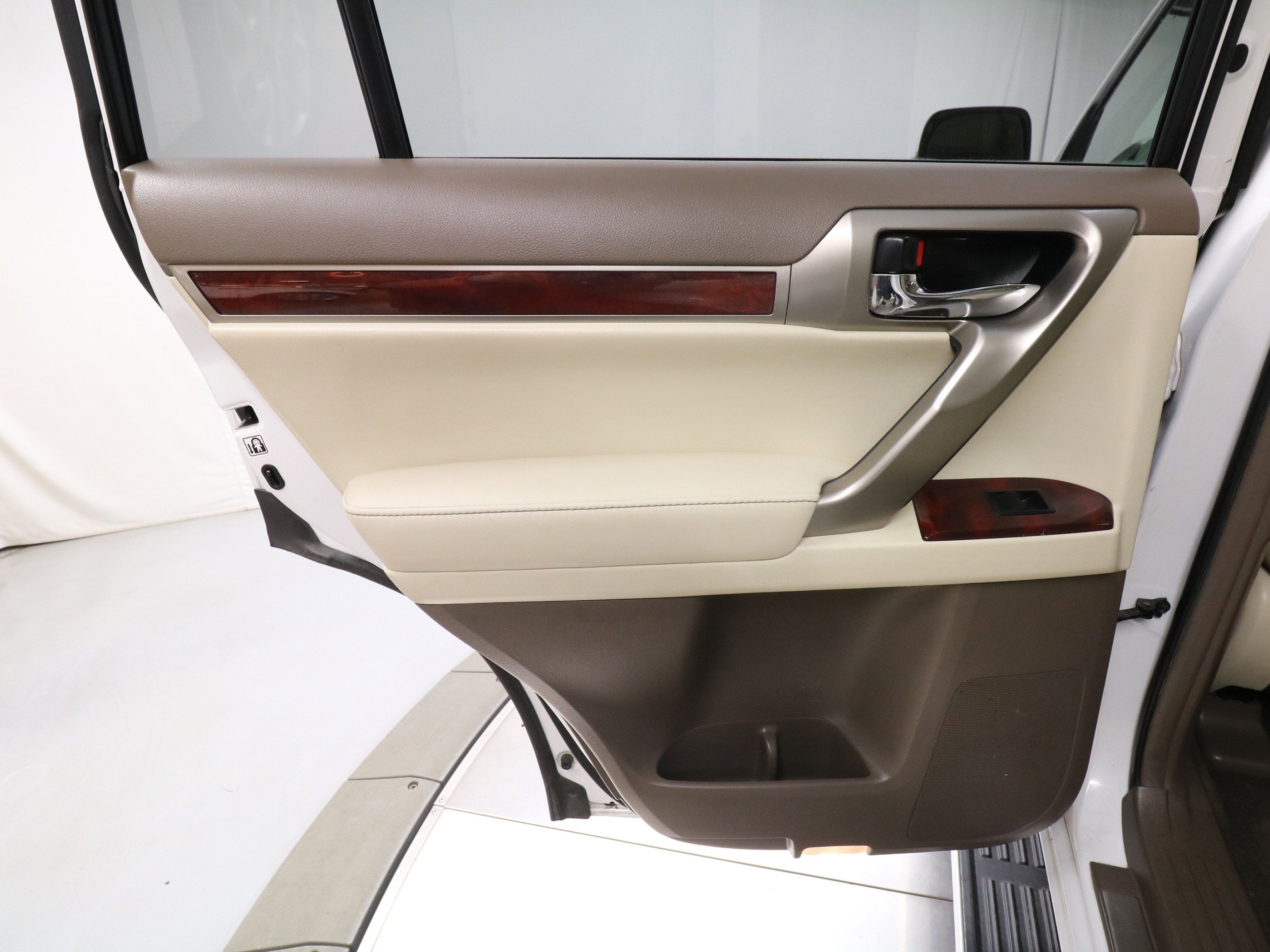 Used 2013 Lexus GX 460 image 22