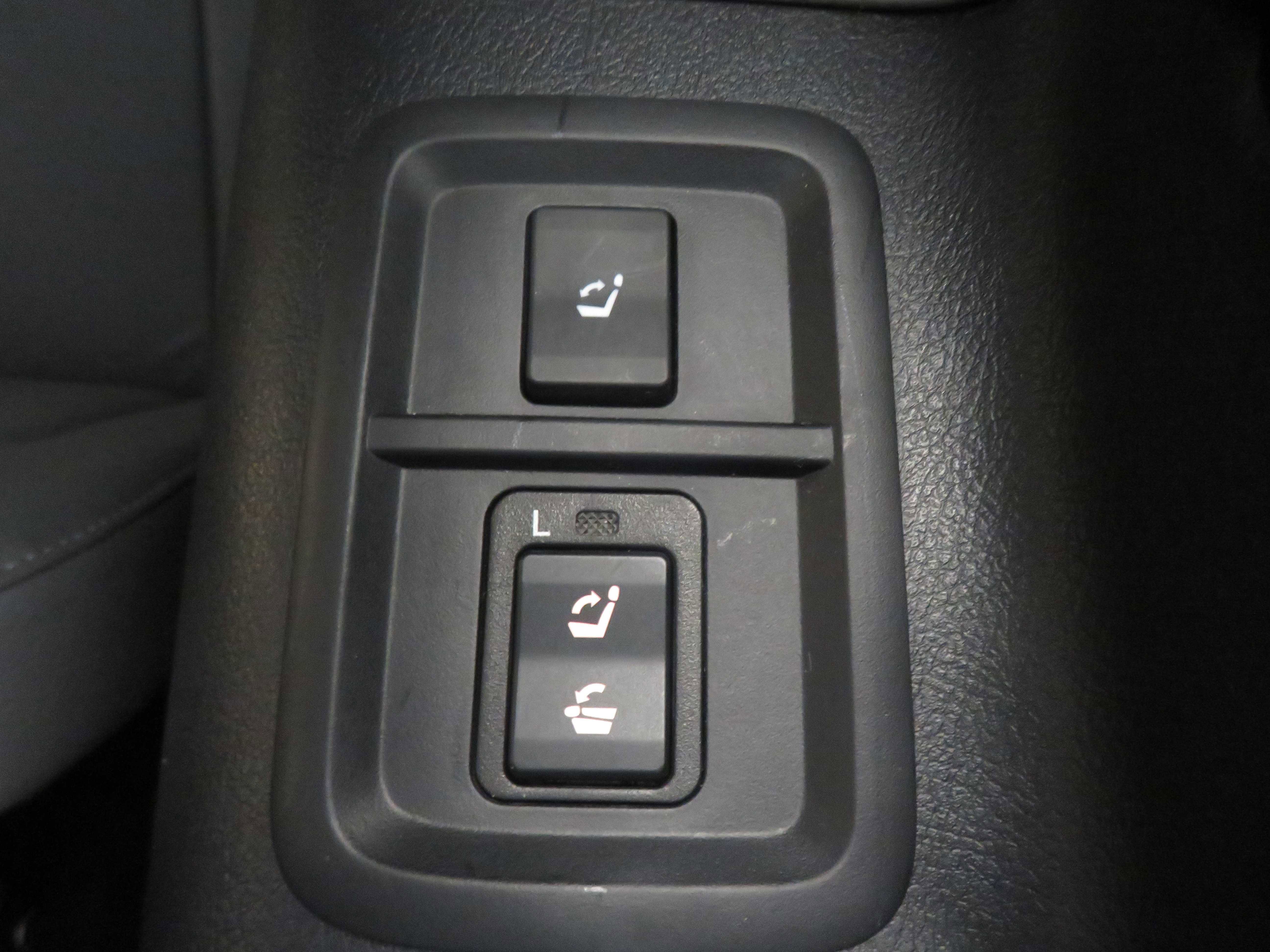Used 2018 Toyota Sequoia Platinum AWD/4WD image 24
