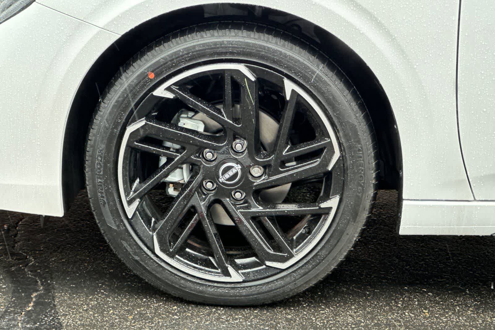New 2026 Nissan Sentra SR FWD image 33