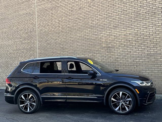 Used 2022 Volkswagen Tiguan SEL R-Line AWD/4WD image 8