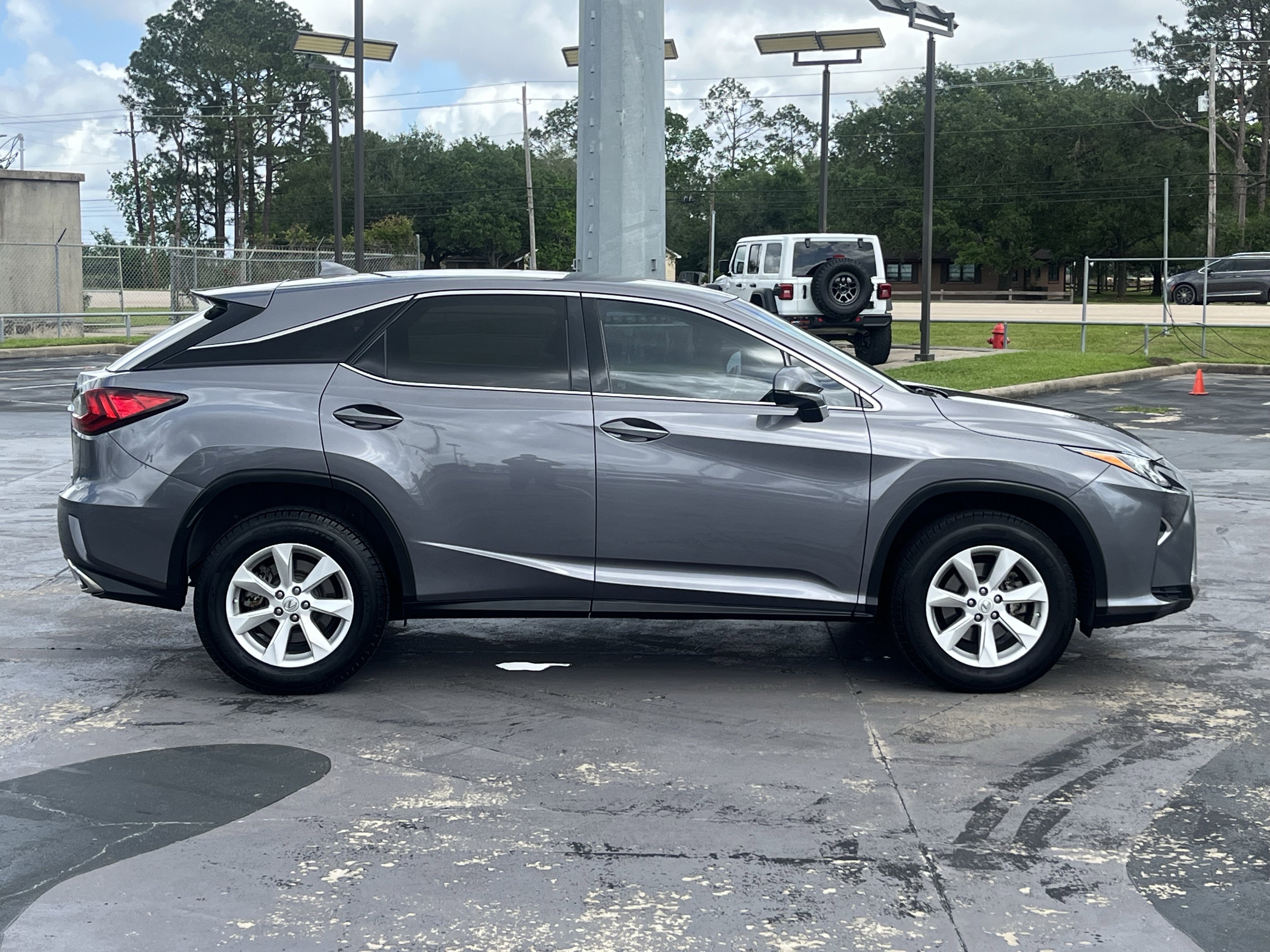 Used 2017 Lexus RX 350 FWD w/ 3500 lbs Tow Prep Package image 11