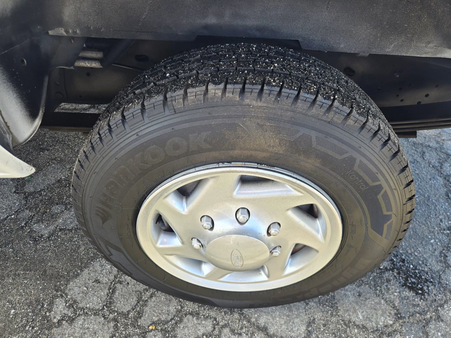 Used 2012 Ford E-350 and Econoline 350 XLT image 24