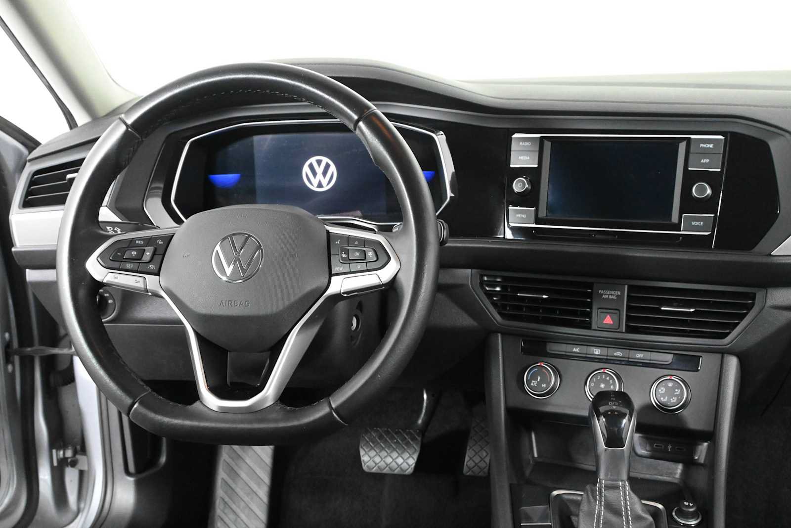 Certified 2022 Volkswagen Jetta S FWD image 3