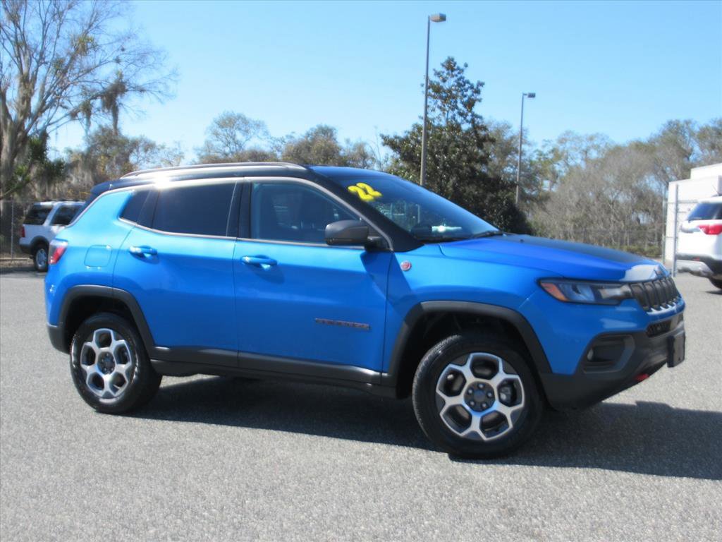 Used 2022 Jeep Compass Trailhawk image 2