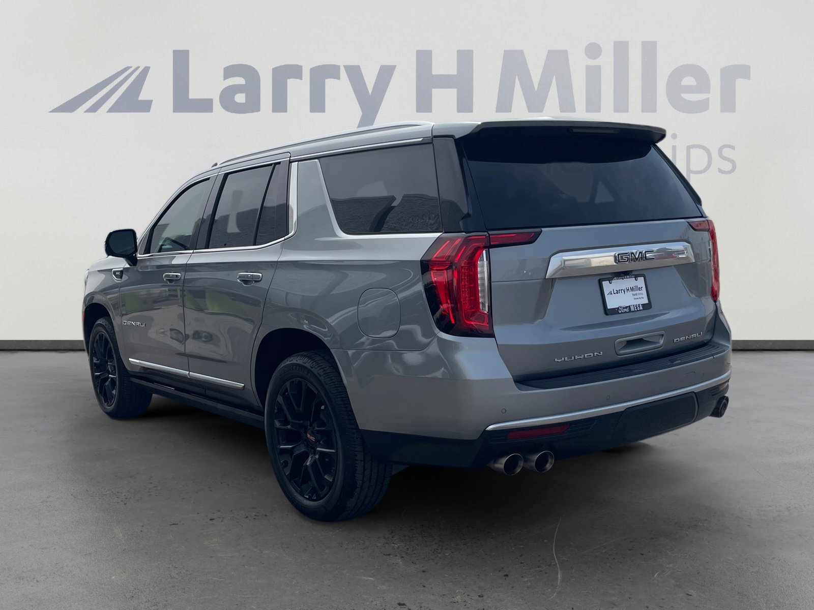 Used 2023 GMC Yukon Denali w/ Max Trailering Package image 3