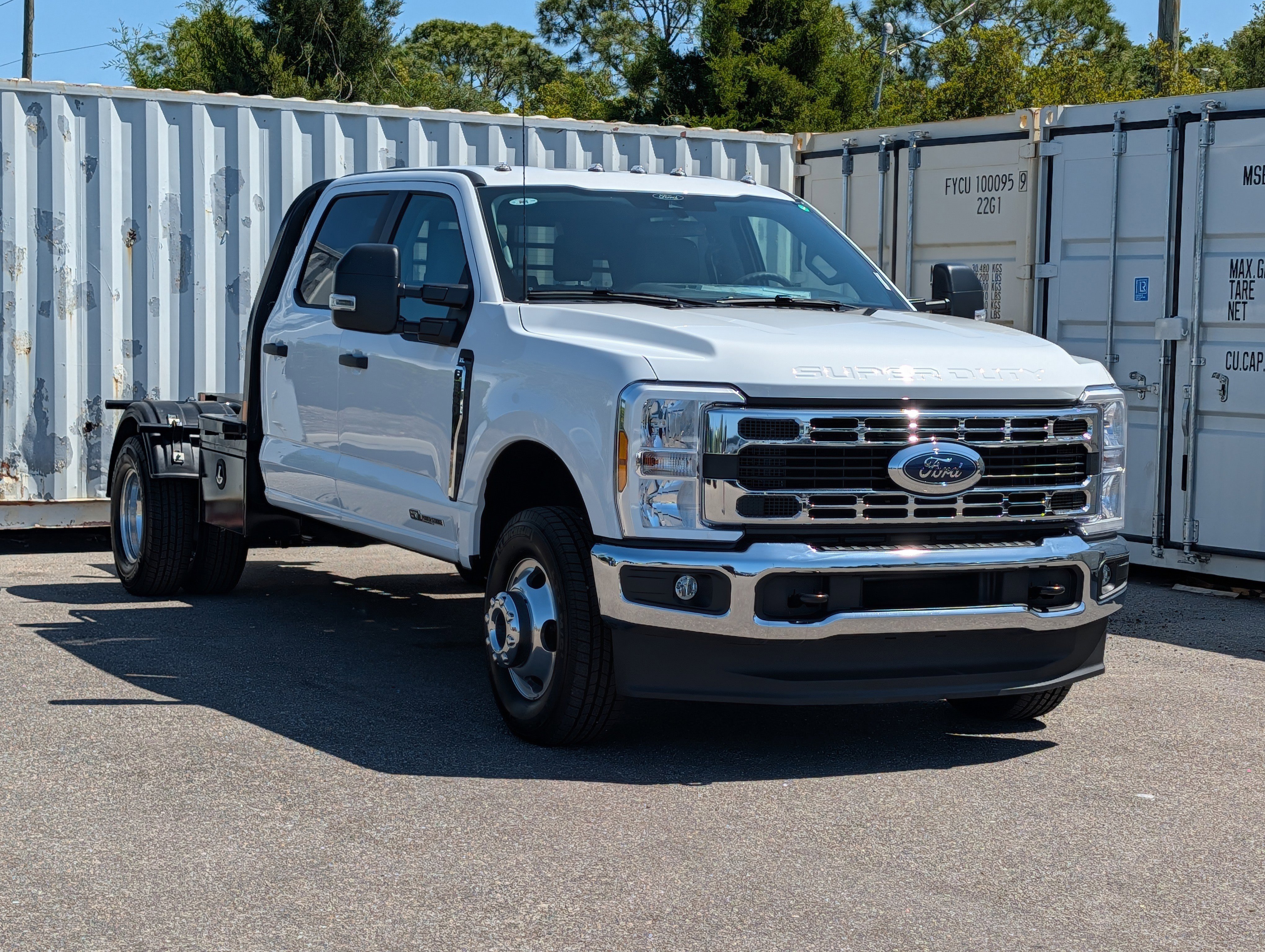 New 2026 Ford F350 XL w/ XL Chrome Package AWD/4WD image 2