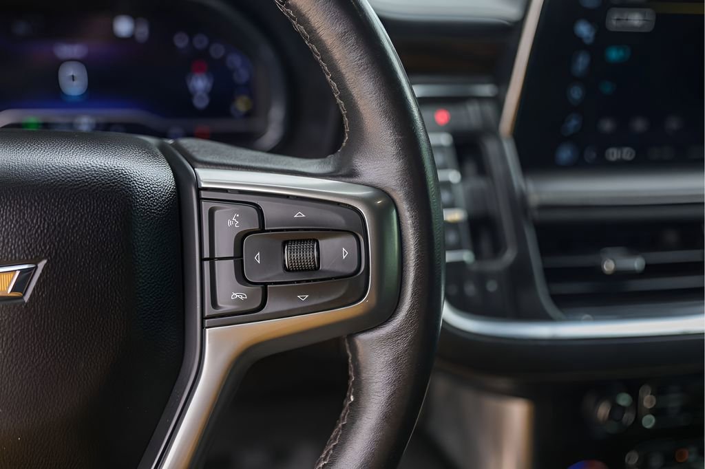 Used 2023 Chevrolet Tahoe Premier RWD image 16