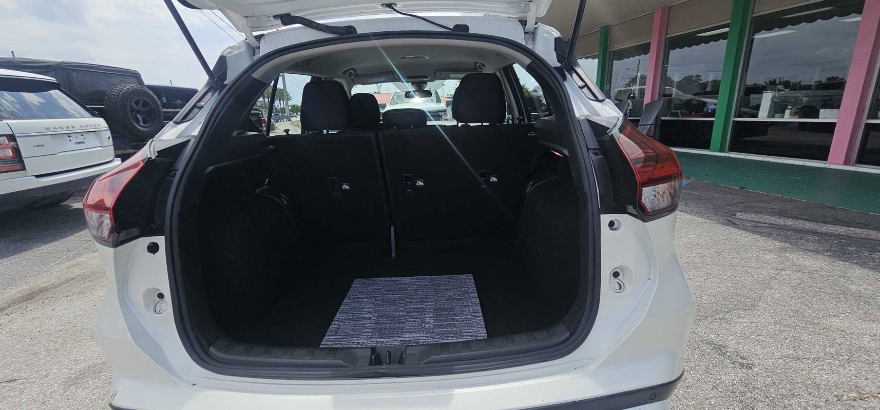 Used 2022 Nissan Kicks SV FWD image 16