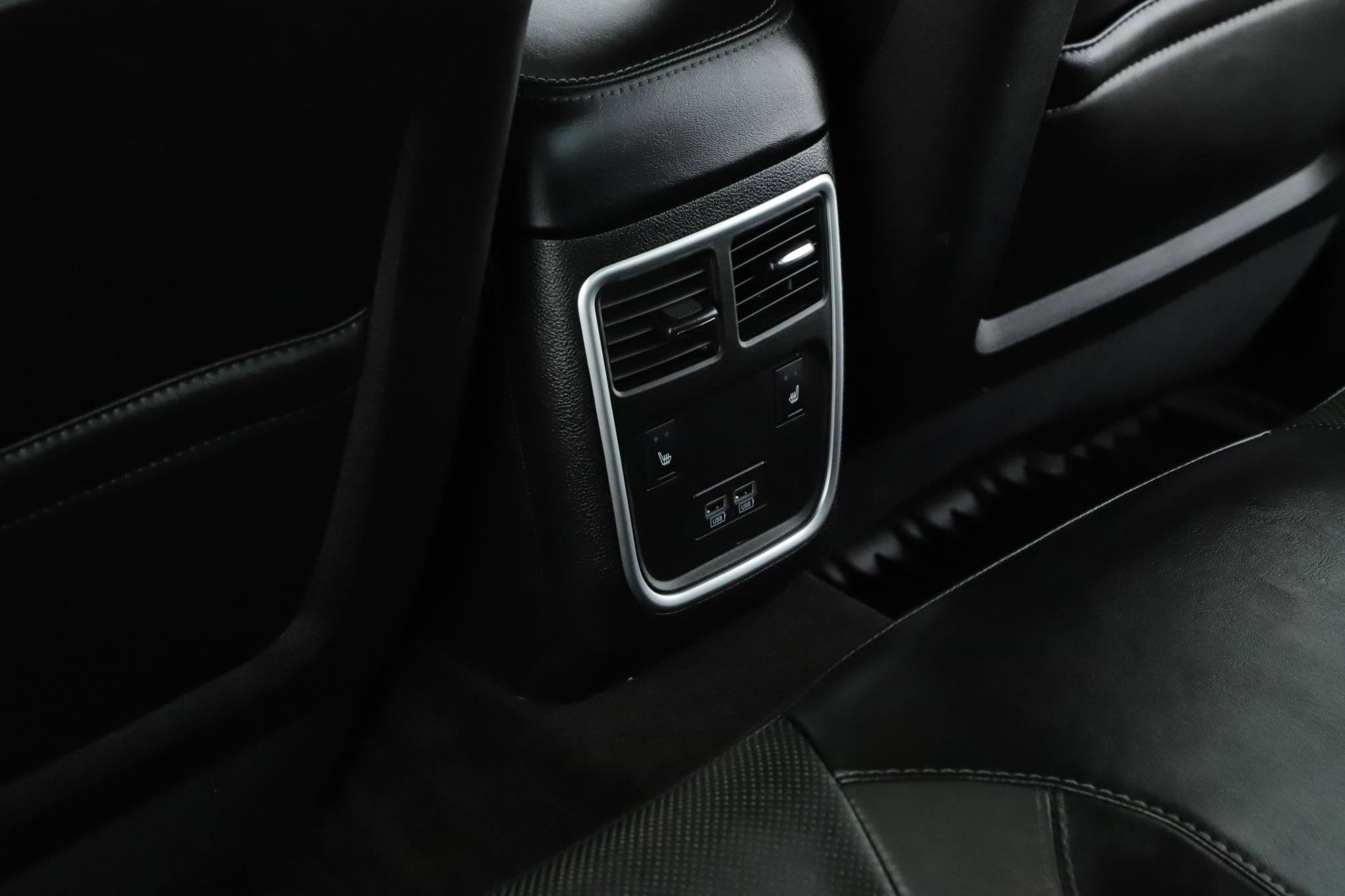 Used 2018 Dodge Charger GT image 6