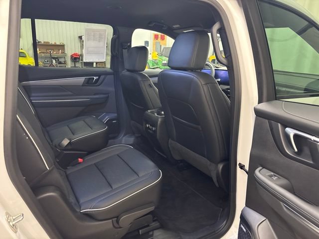 Used 2026 Buick Enclave Sport Touring AWD/4WD image 16