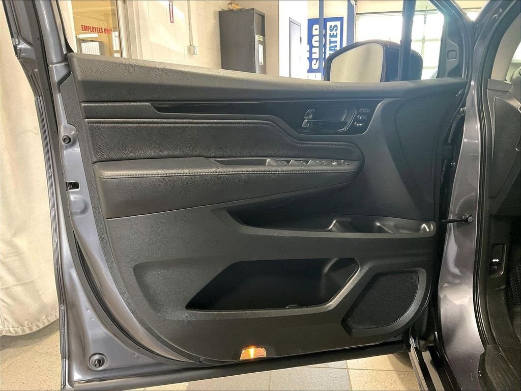 Used 2023 Honda Odyssey Elite image 9