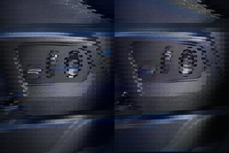 Used 2022 GMC Yukon SLE image 23