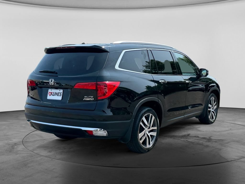 Used 2017 Honda Pilot Elite image 10