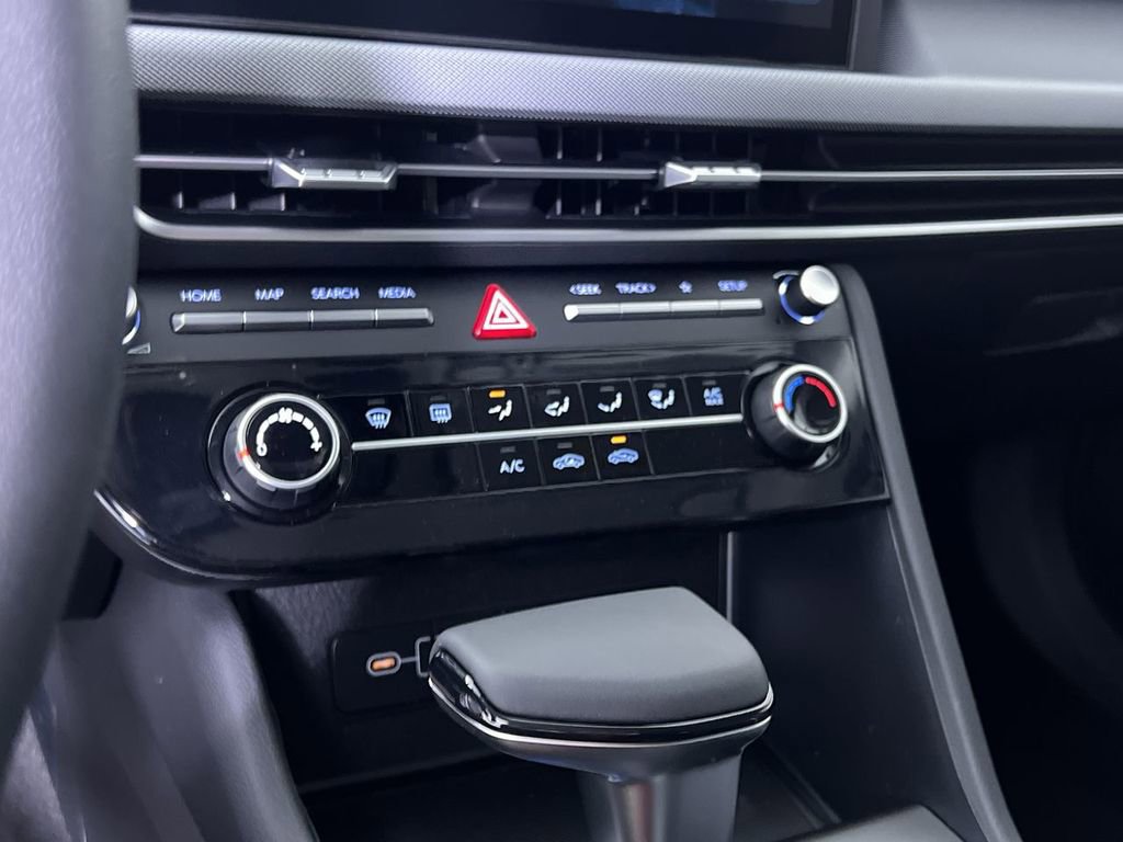 Used 2025 Hyundai Sonata SE image 21