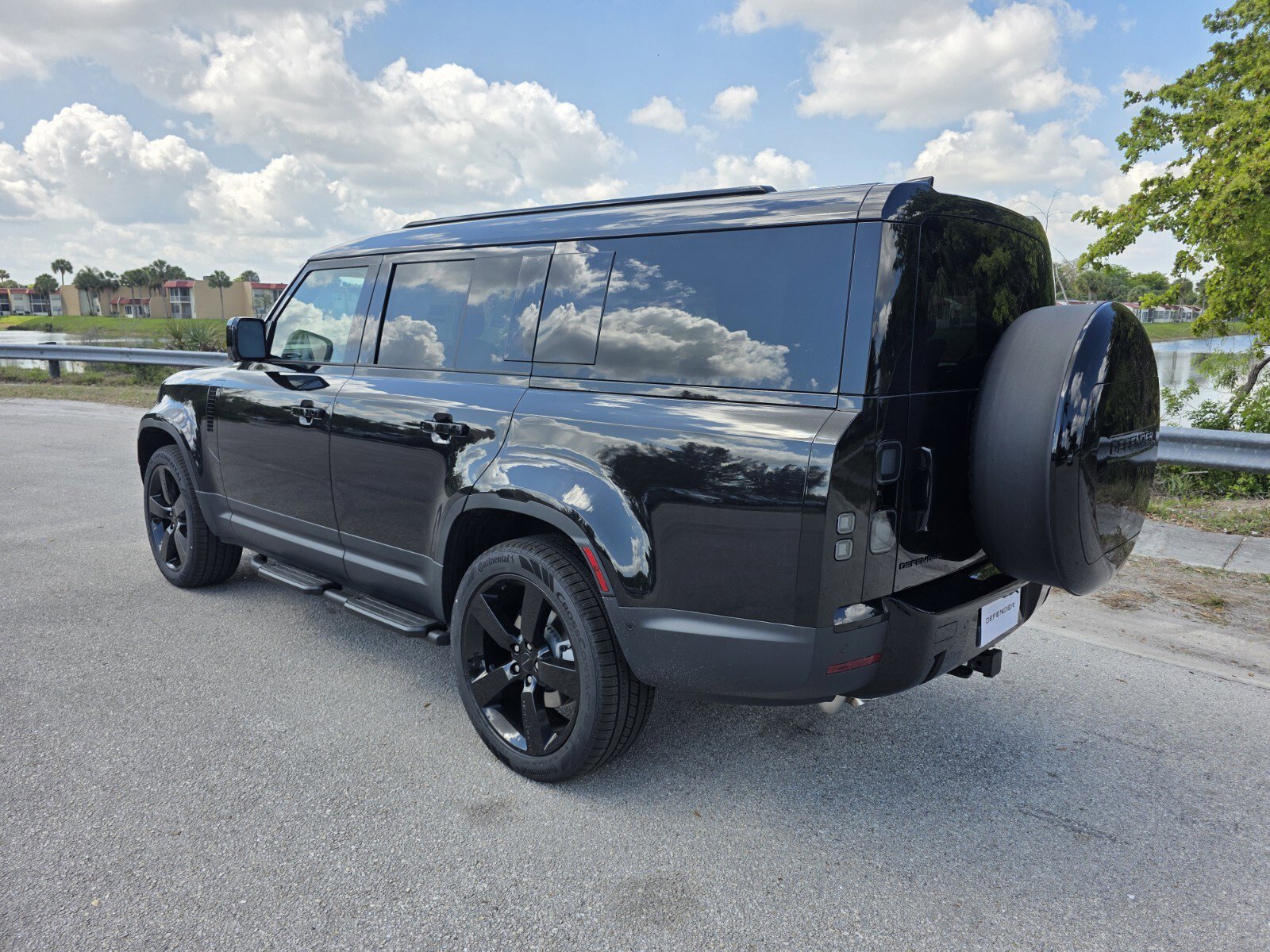 New 2026 Land Rover Defender 130 S video 2