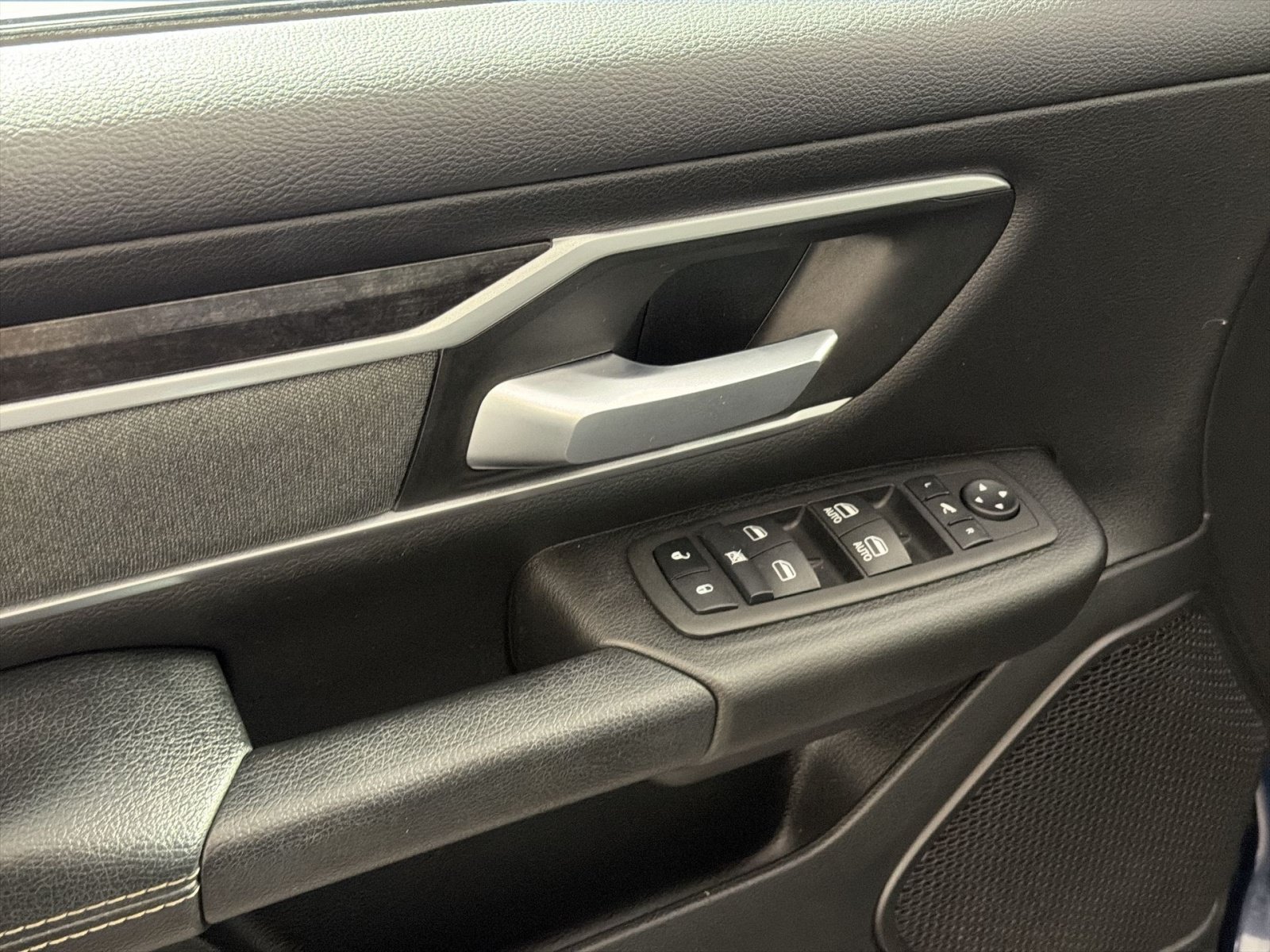 Used 2023 RAM 1500 Big Horn AWD/4WD image 15